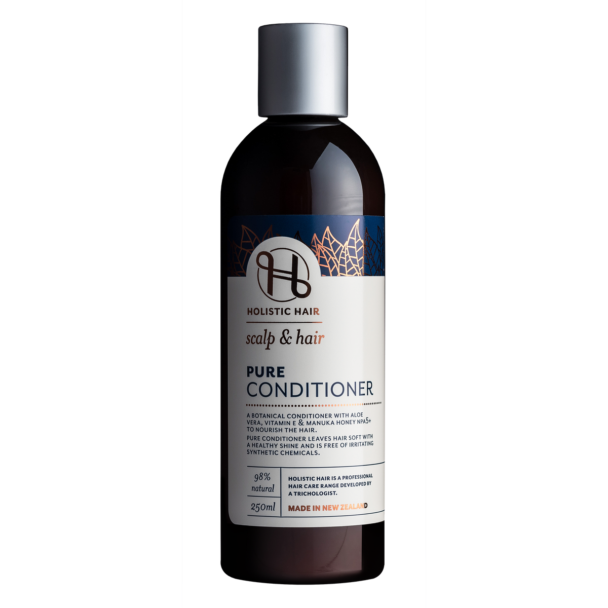 Natural conditioner designed to hydrate and soften hair with manuka honey and vitamin E.